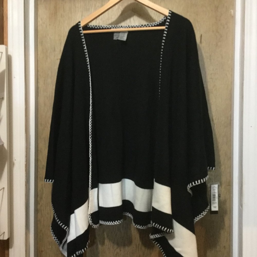 New with tags black and white  Bianca Nygard  open front wrap with arm holes